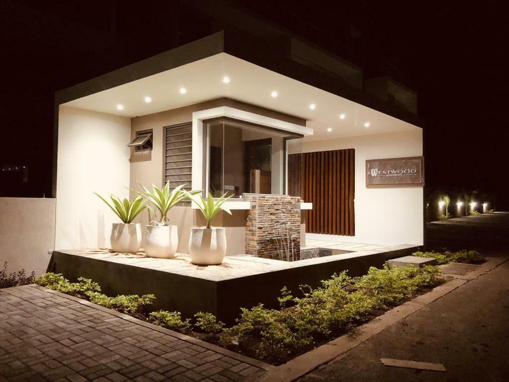 2 Bedroom Flat 15 Mins Walk From Flic En Flac Beach Flic en Flac Exterior foto