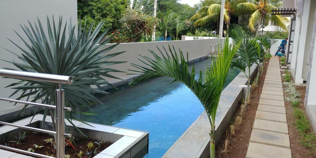 2 Bedroom Flat 15 Mins Walk From Flic En Flac Beach Flic en Flac Exterior foto
